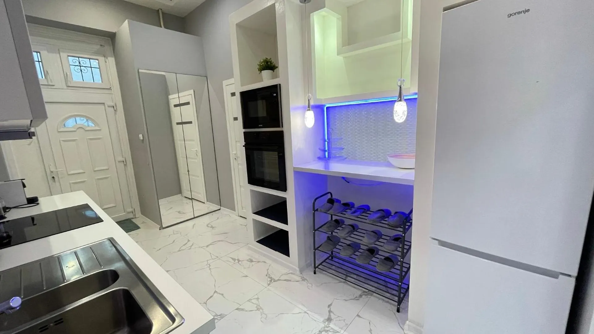 Sapphire Apartment - 5 Rooms, 2 Bathrooms 부다페스트