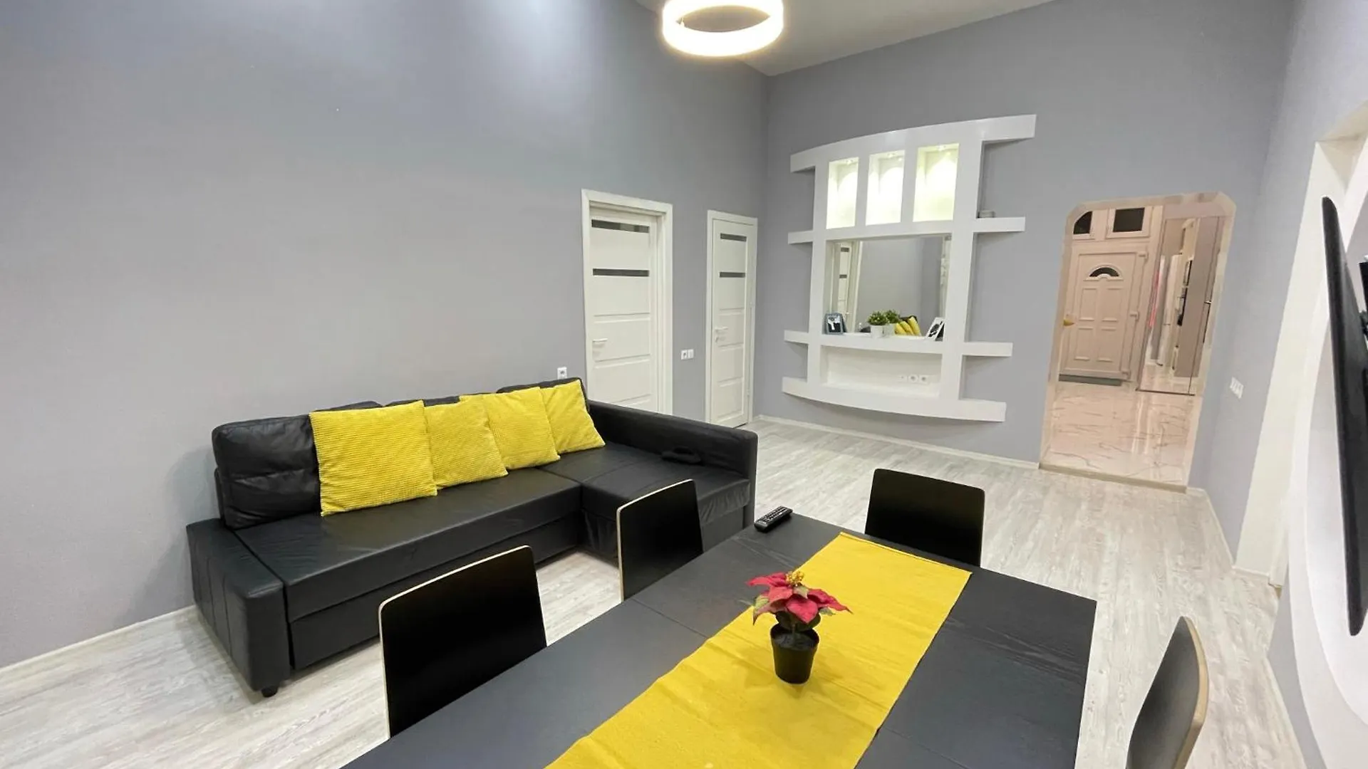 Sapphire Apartment - 5 Rooms, 2 Bathrooms 부다페스트