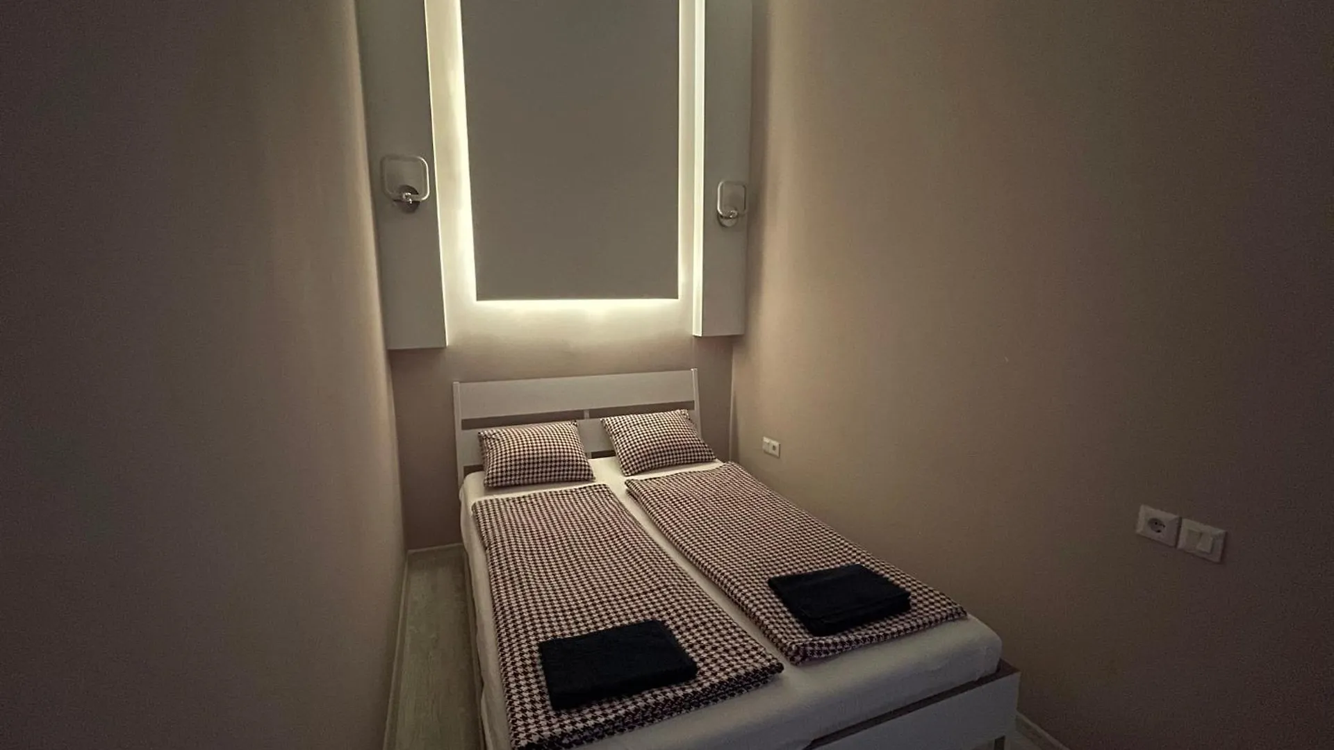 Sapphire Apartment - 5 Rooms, 2 Bathrooms 부다페스트 0*,